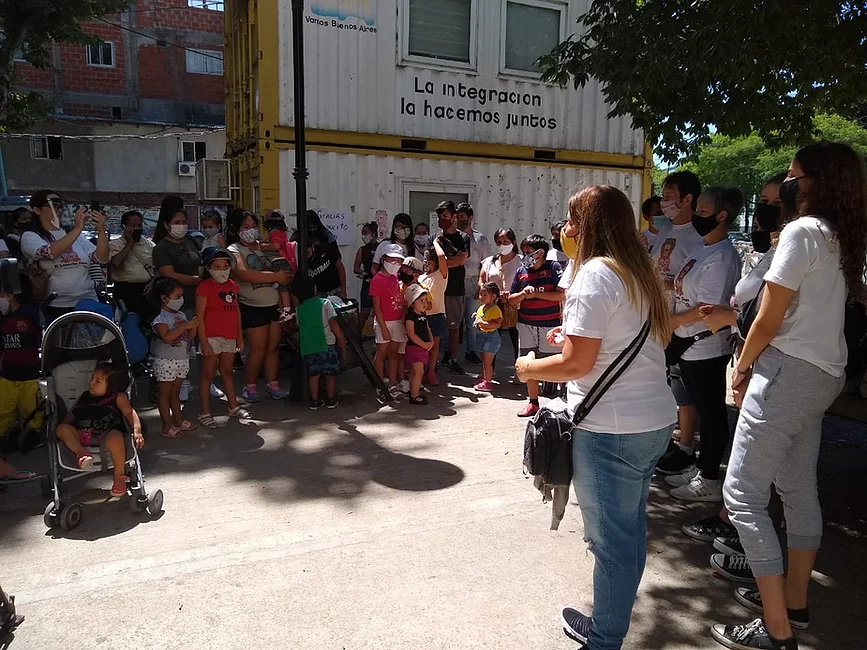 09e433_3270ddc5b9464557ae35f7f0c1494f43_mv2