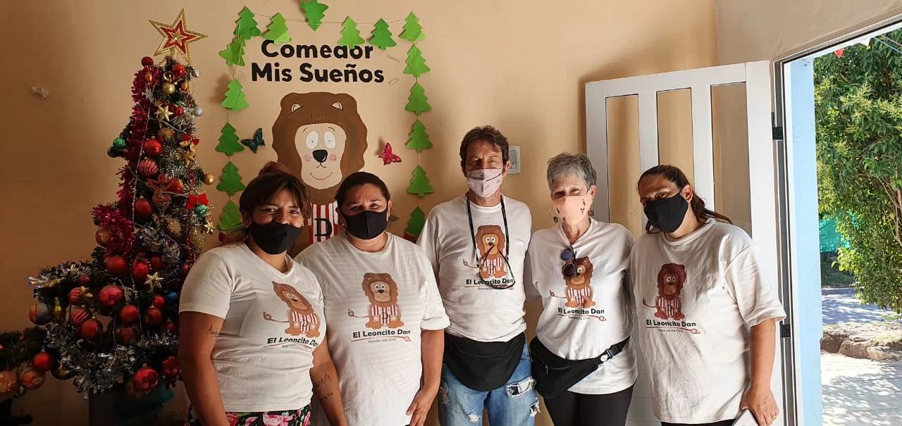 09e433_7004932c286c479eb54c97a24a66d01e_mv2